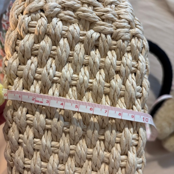 handmade kittens embroidered straw bag, - Picture 8 of 8